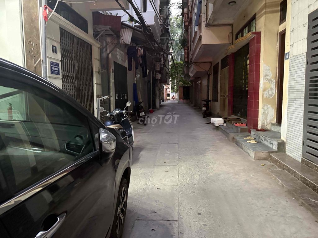 Rent a garage, avoid Thanh Xuân Bắc.