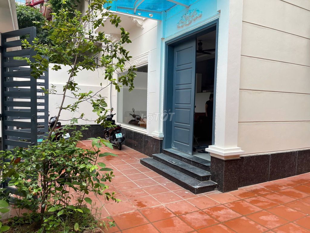 Rent Phạm Hùng 145 m2, 4 floors, 12 meters in cash - the new house