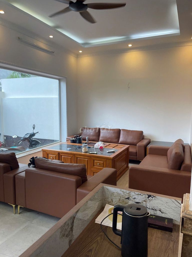 Rent Phạm Hùng 145 m2, 4 floors, 12 meters in cash - the new house