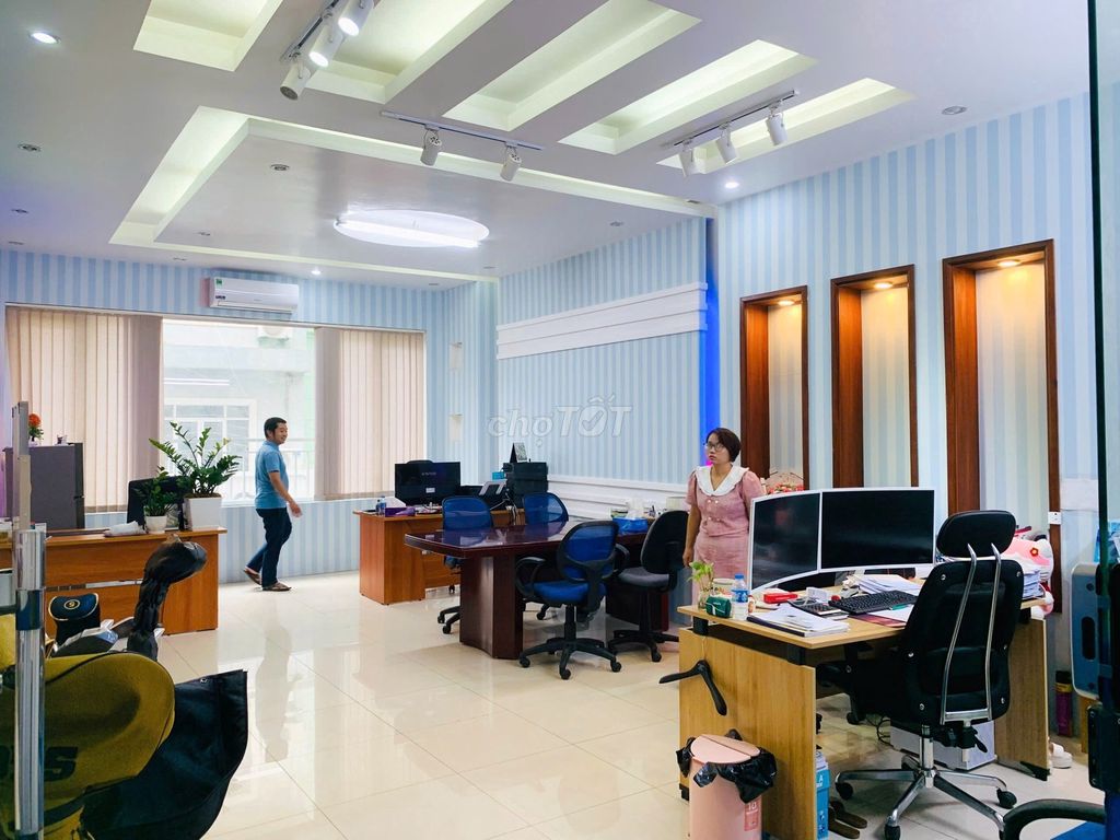 Rent an office, a clean business.