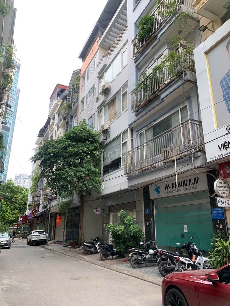 Rent an office, a clean business.