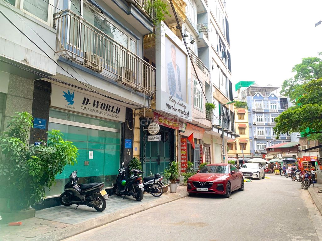 Rent an office, a clean business.