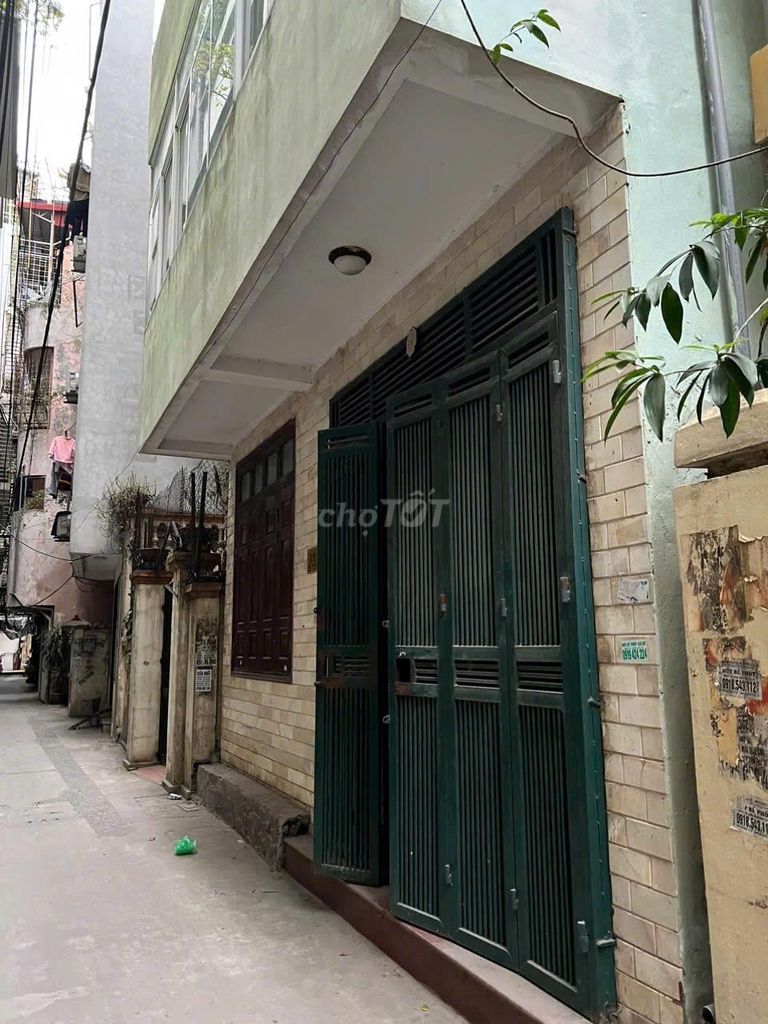 Thụy Khuê Street, 3 sleeps at 12 million, full furniture, neighborhood close, clean.
