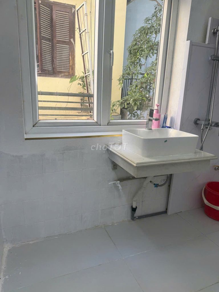 Home is $1.6 million, Lạc Long Quân Street, new house, brand new furniture, fresh and clear.