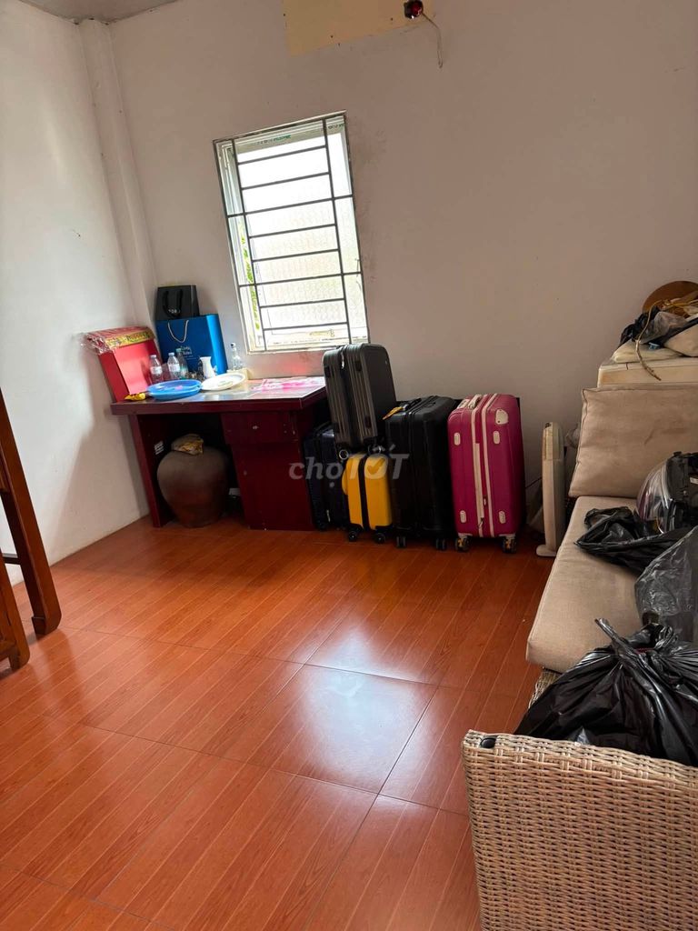 Rent a four-story 4th street 495 Nguyễn Trãi, Thanh Xuân, full suit