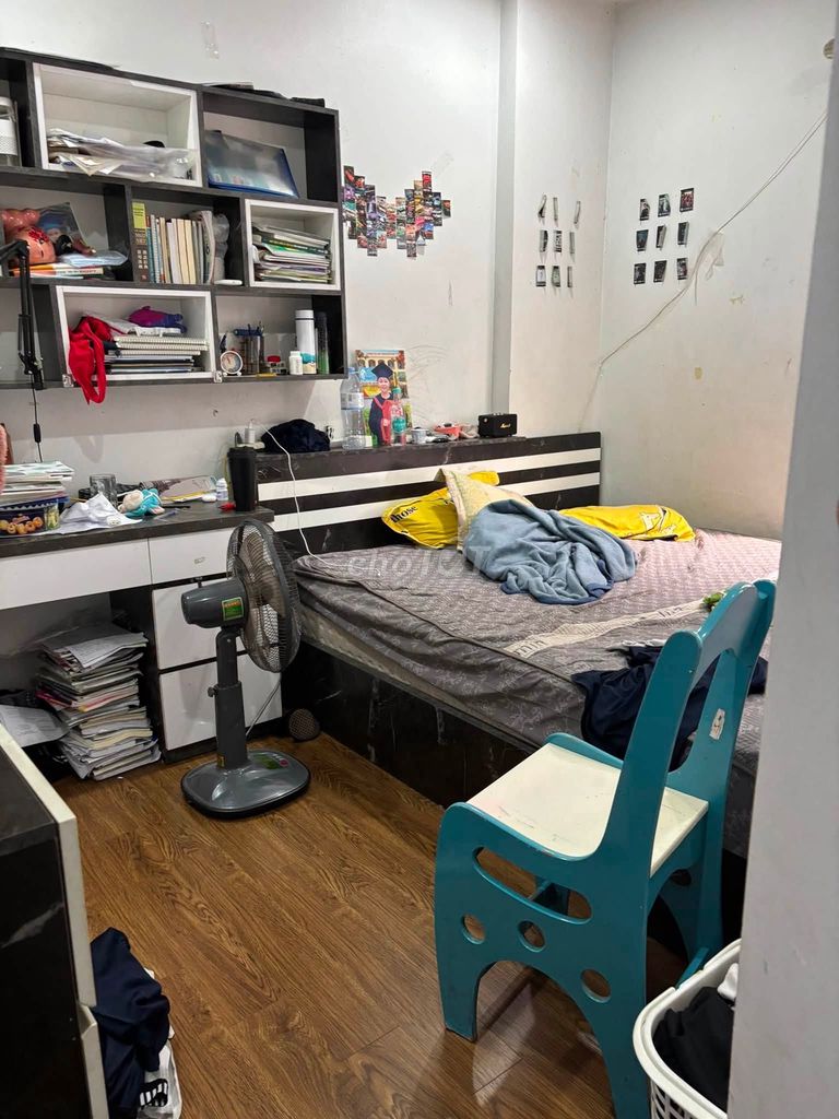 Rent a four-story 4th street 495 Nguyễn Trãi, Thanh Xuân, full suit