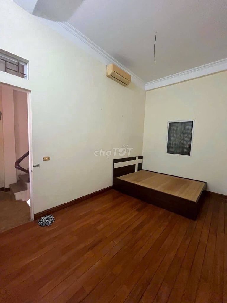 Rent the villa 50 meters. Three floors of the smalltic area, Tân Khai.