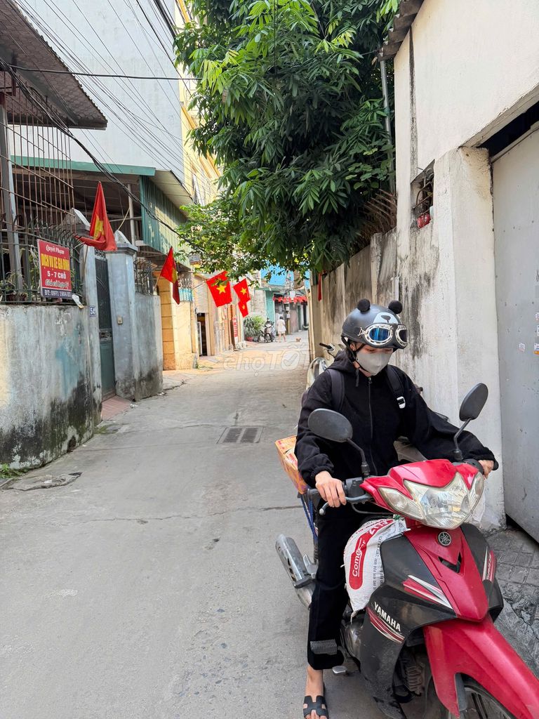 Renting at Lĩnh Nam costs 3 million per house 50 meters wide.