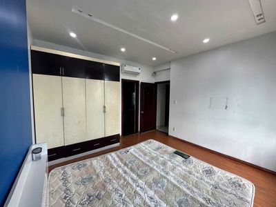 Rent the three bedrooms in Phú Hoàng Anh - clear homes in the middle of nowhere.
