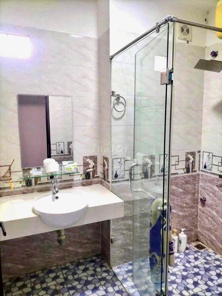 Rent an alley 281 Trần Khát Chân – 38 meters x 5 story - business - Car