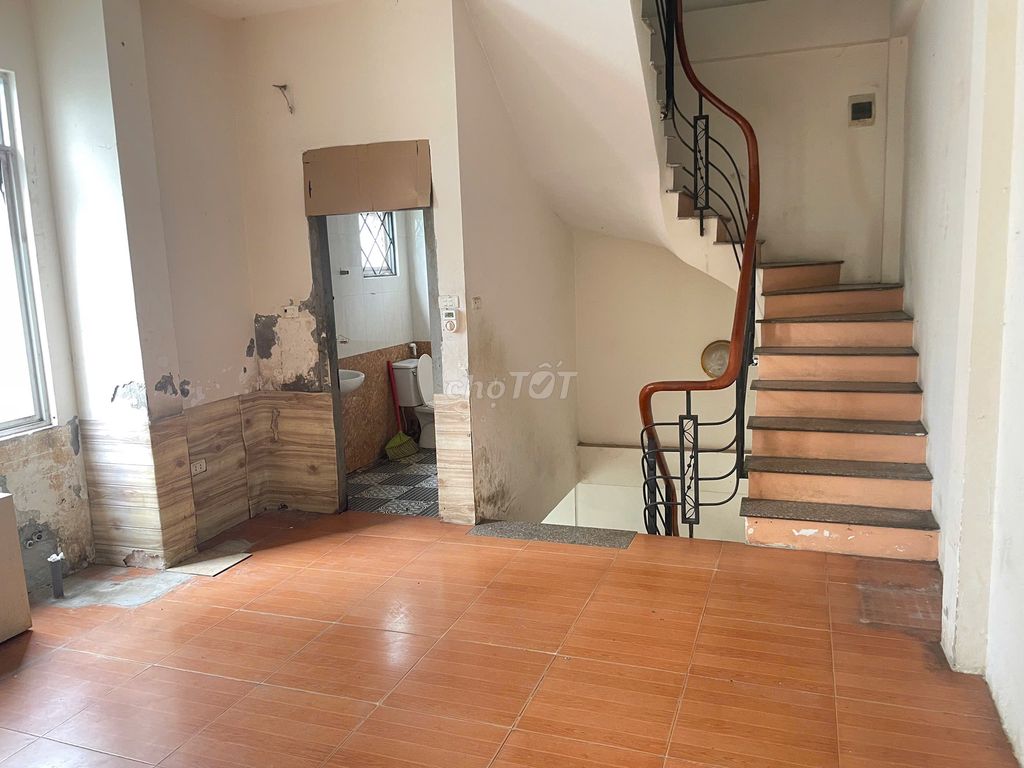 Rent the original apartment 2 front Tô vĩnh diện