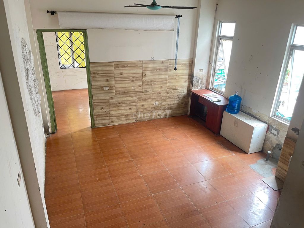 Rent the original apartment 2 front Tô vĩnh diện