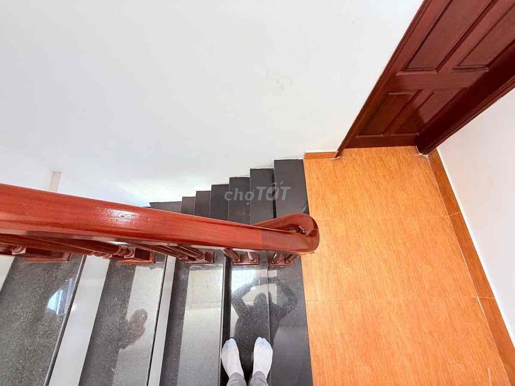 Rent an entire Xuân La area of 45 meters 5 floors 4 bedroom full of 13 million