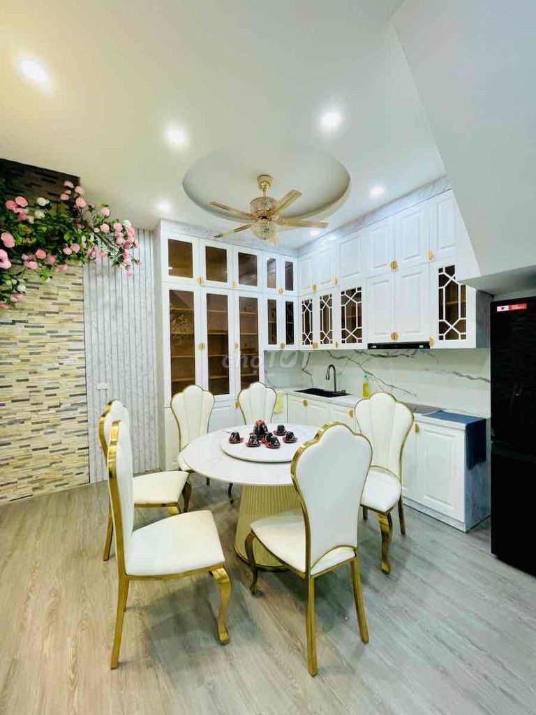 Rent a 75-car-car-car-car apartment avoiding five-foot-five-thirty-11-million-story bedroom.