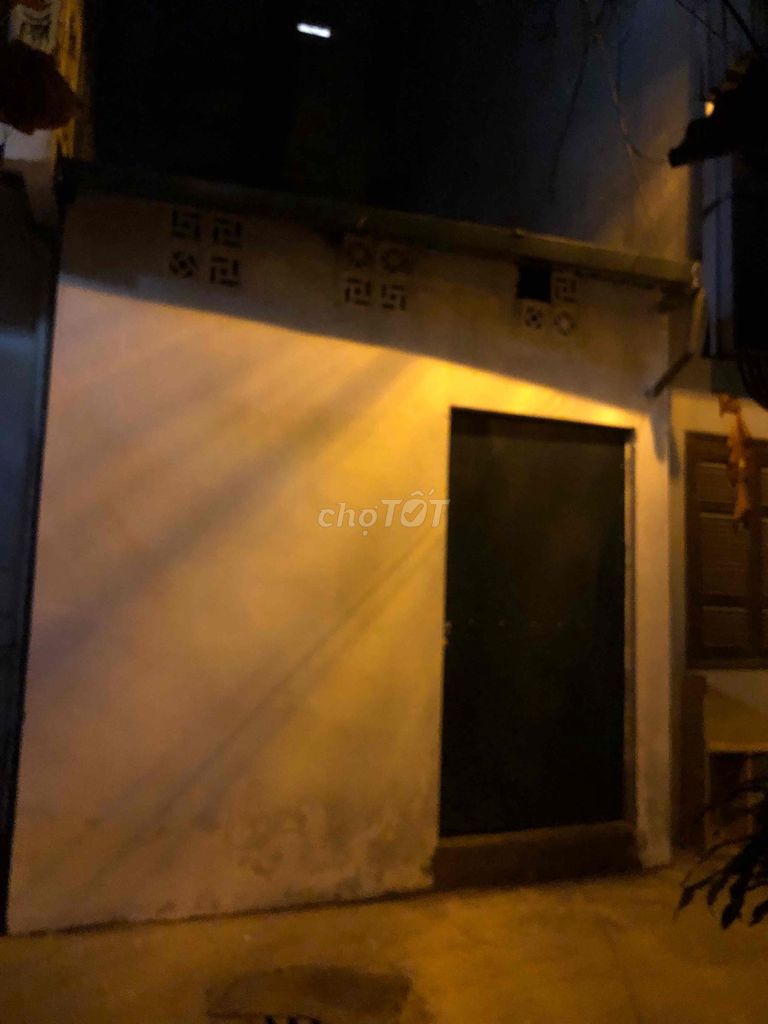 To rent 4-level warehouses