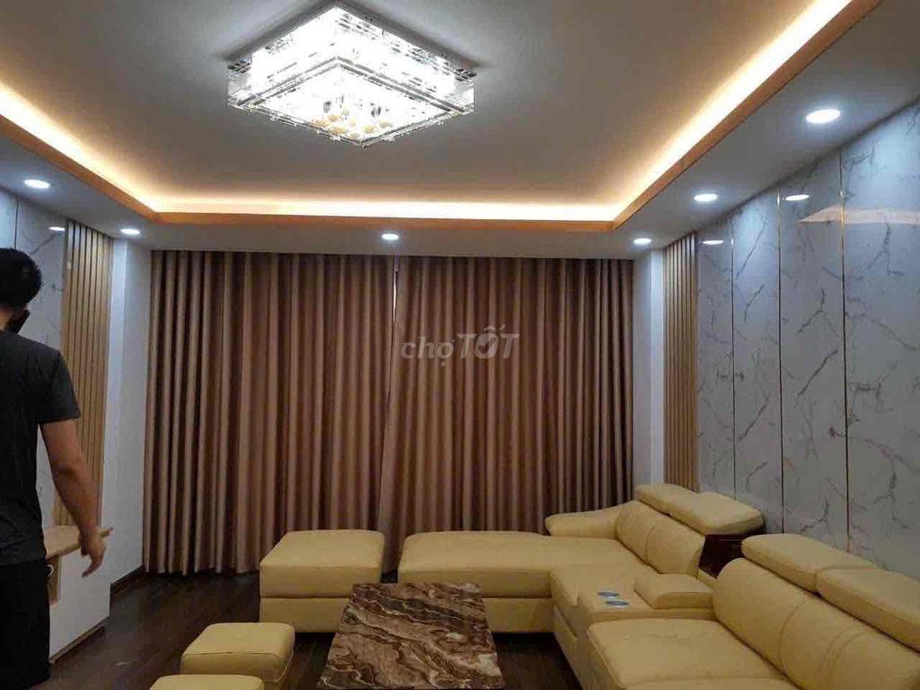 Hire Trung Kính Peace House 50 meters 5 floor 5 bedroom Full clothes