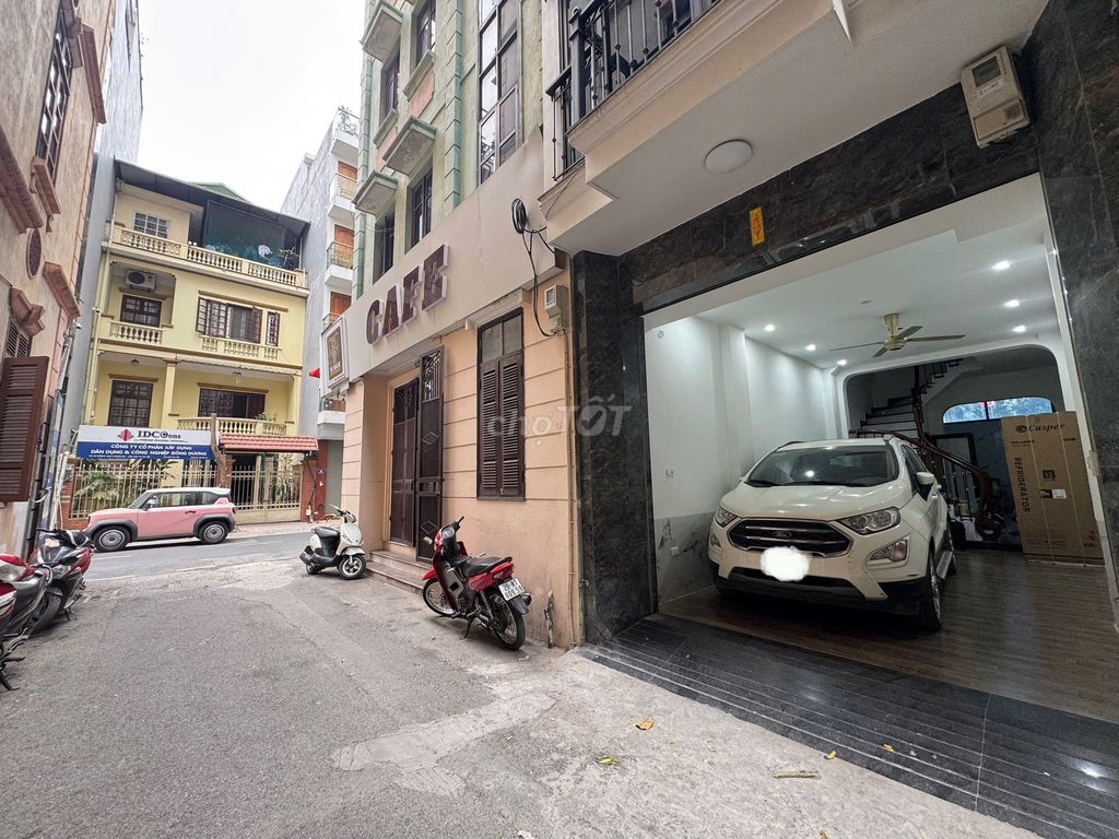 Rent a 5th street Hoàng Sâm - 50 M2 x 5 newly complete interior