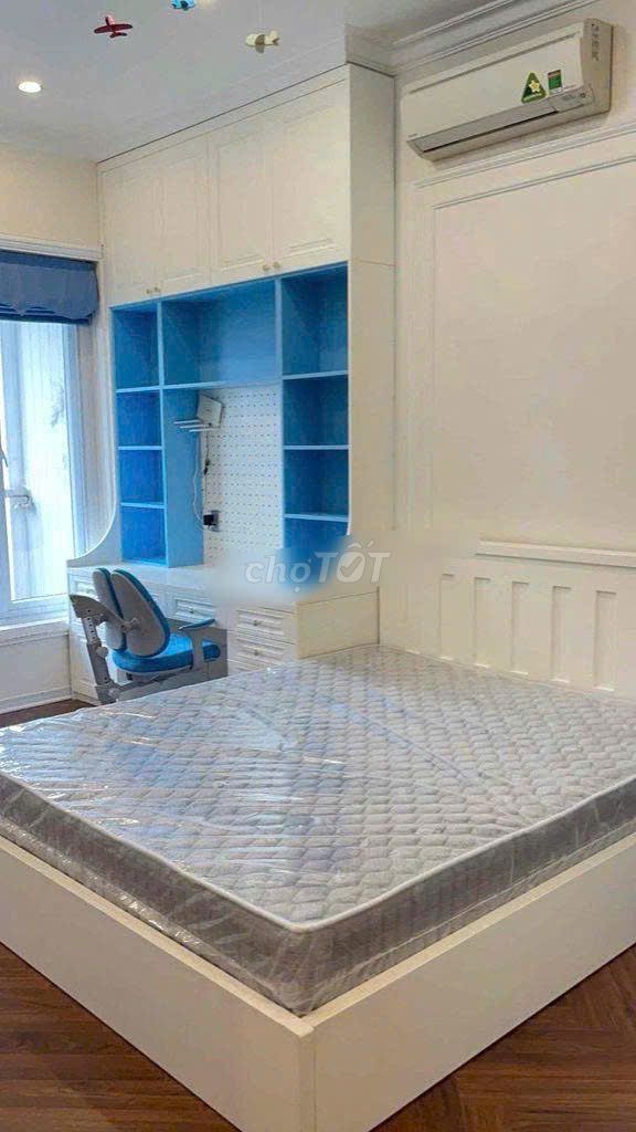 Rent a villa 140 meters, high-end furniture, 4 sleeps, wide garage.