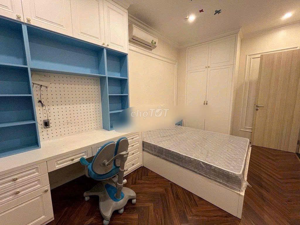 Rent a villa 140 meters, high-end furniture, 4 sleeps, wide garage.