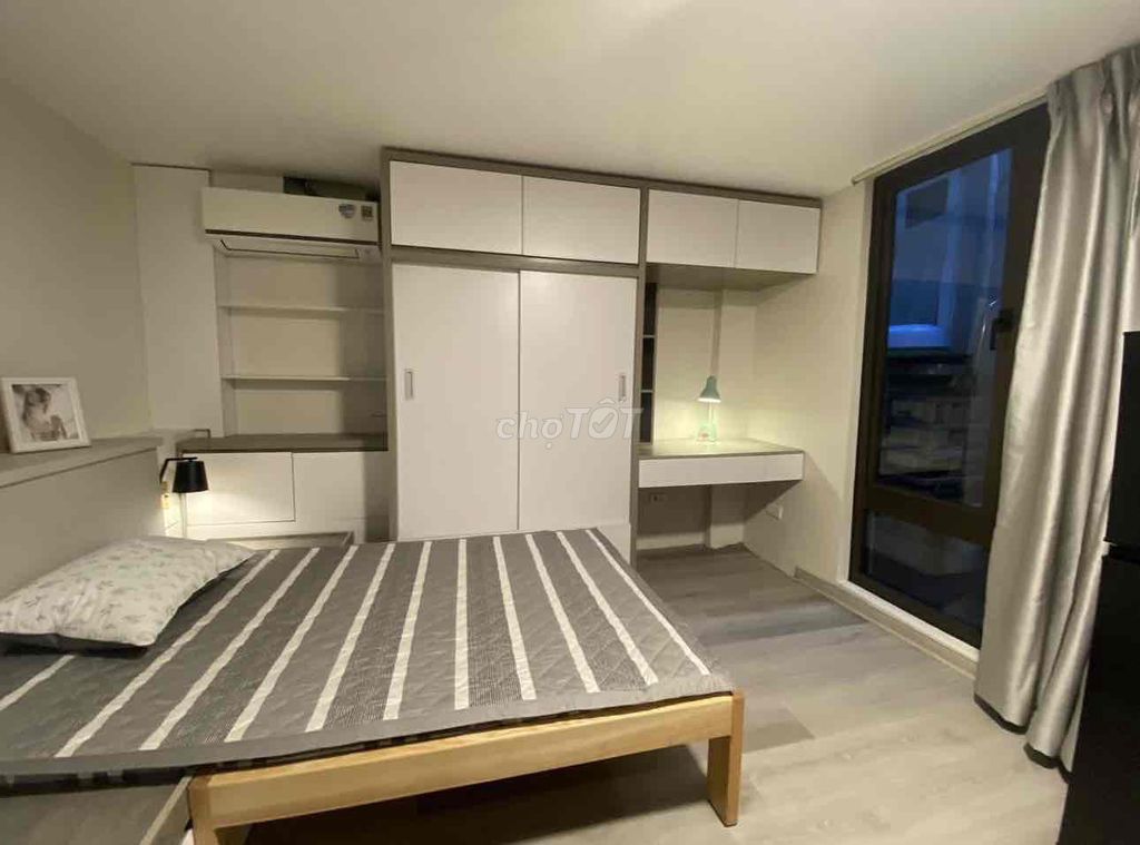 The owner rented room 4 Núi Trúc, full furniture, electricity g