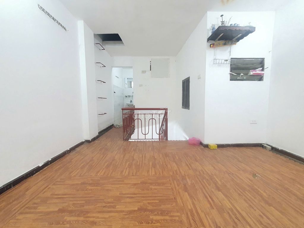 The owner of the Keyman Nguyễn Trãi street rented across from Royal City.