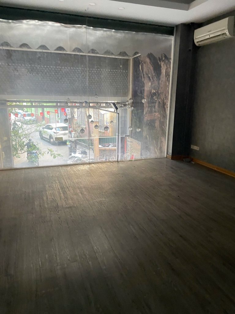 building offered building 2 Hoàng Cầu area 88 m2 x9 elevators 52 million.