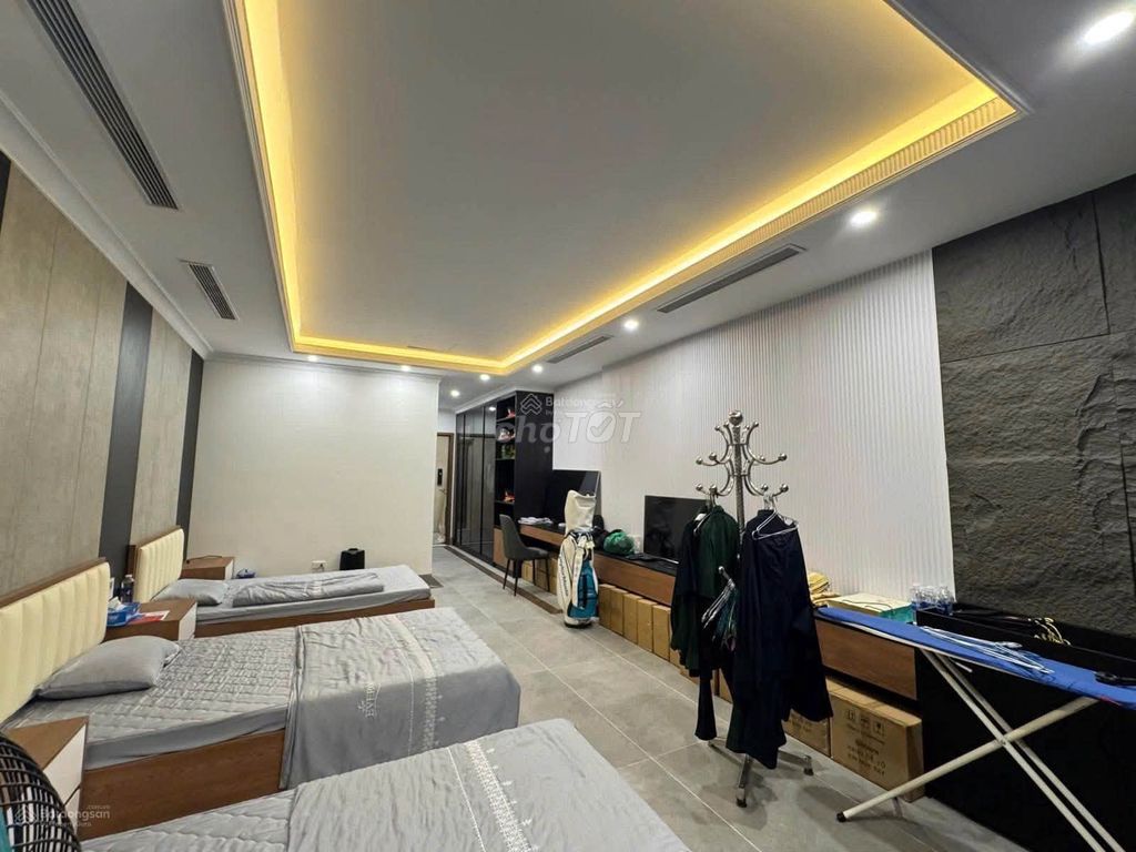 Rent the original 80 m2 x 7 floors, Ba Đình, full interior