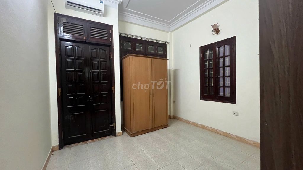Renting 4 Phú Diễn 10 million.