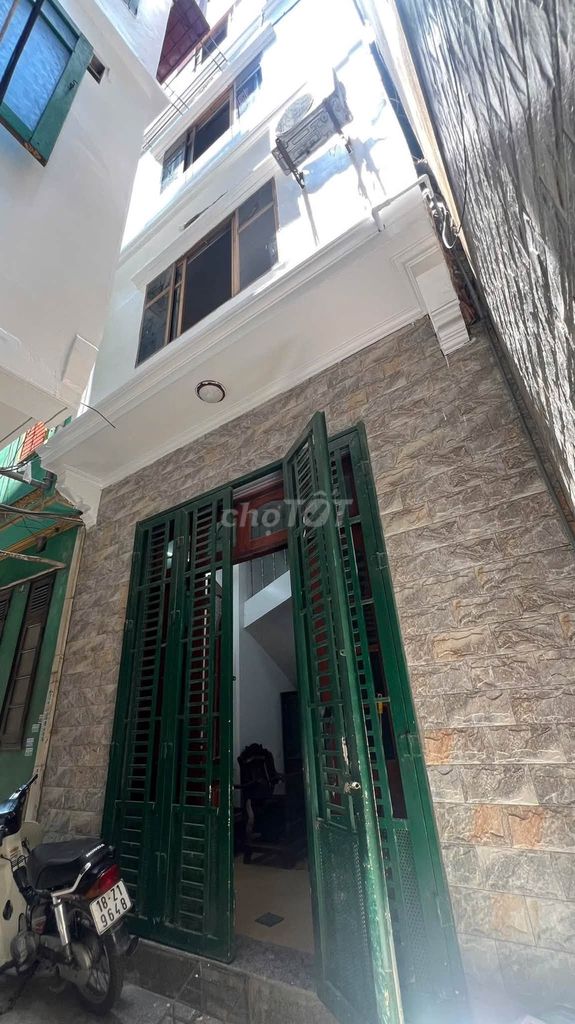 Rent Ngọc Hà, Ba Đình, 6 bedrooms.