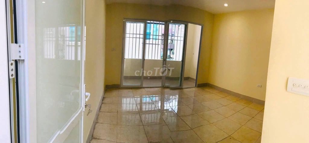 Rent the original Hoàng Văn Thái, Thanh Xuân, 50 m2 x 3 floors