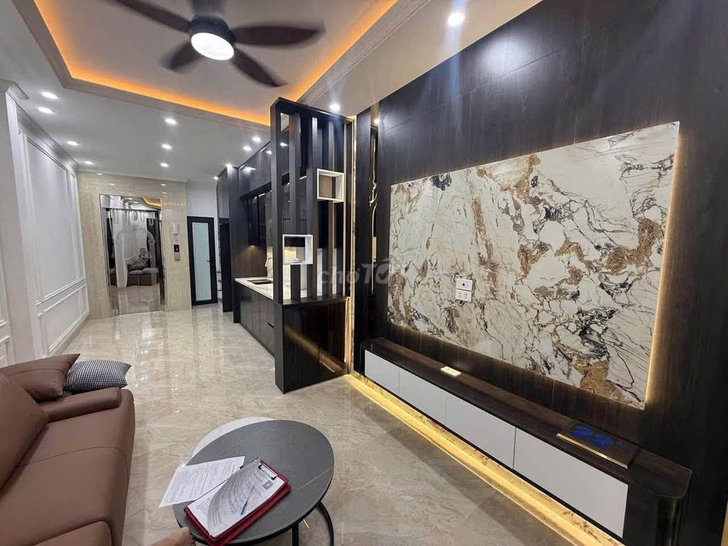 Rent Võ Chí Công, Cầu Giấy, elevator.