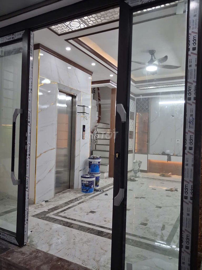 Rent a five-story elevator.