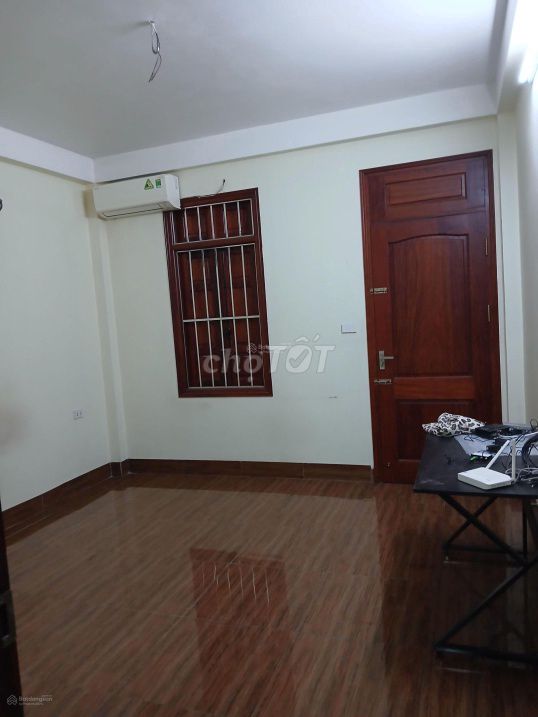 Rent a ngõ cổng Đa Sỹ-50 m2-five-story Q million a month.