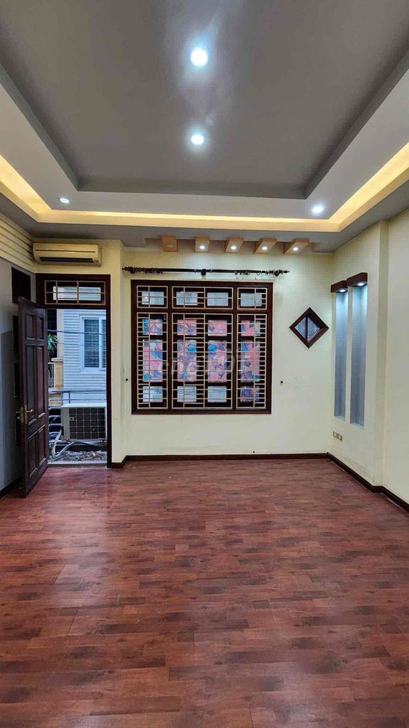 Rent the original Văn Cao - Car parked - 6 stories - 5 bedroom - 50 M2