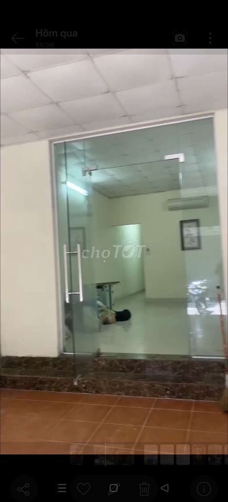 Phú Viên – you're talking about 90 M2 only 7 million - Avoid, stay in business!