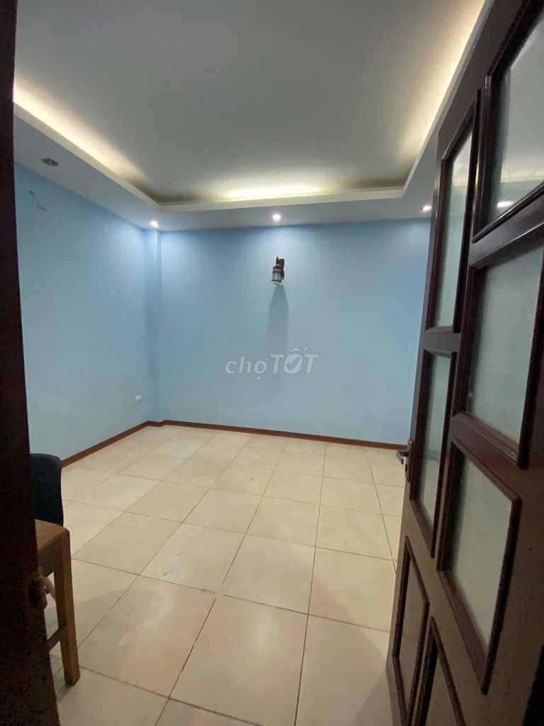 Renting Trần Kim Xuyến outhouse, Cầu Giấy. 60 meters, 5 floors. 26 million.