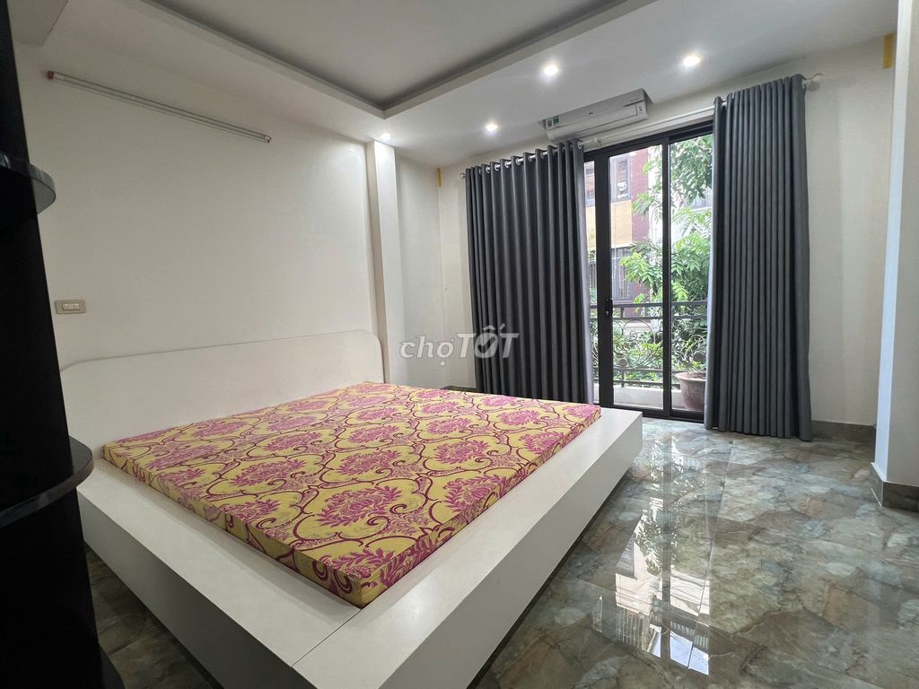 Rent the Lk Ngô Thì Nhậm area 50 m2 5 floors full of things cost 20 million a month.