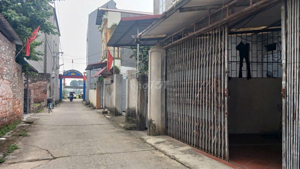 Rent a closed house in the village of ChunJong, Imperial Choir. 70 meters 2 million 6