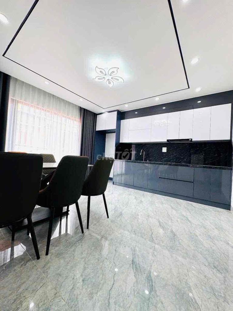 Rent three bedrooms. 11 million Xuân Phương.