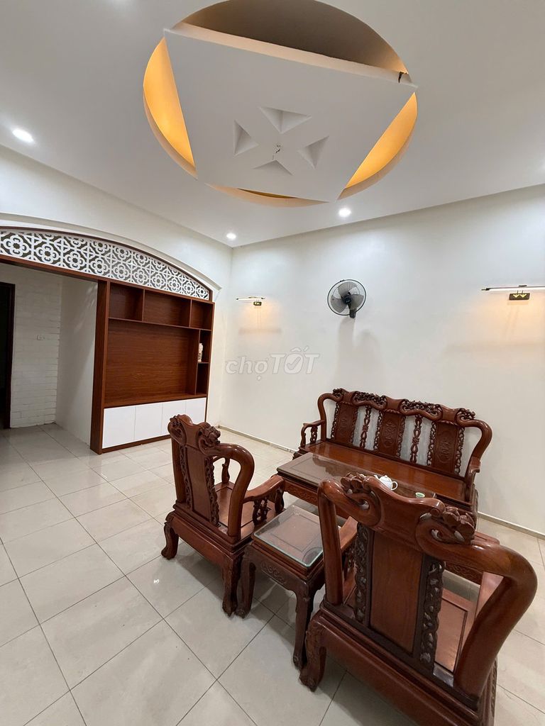 Rent a super rare villa at the center of Ba Đình-Leten Liễu Giai.