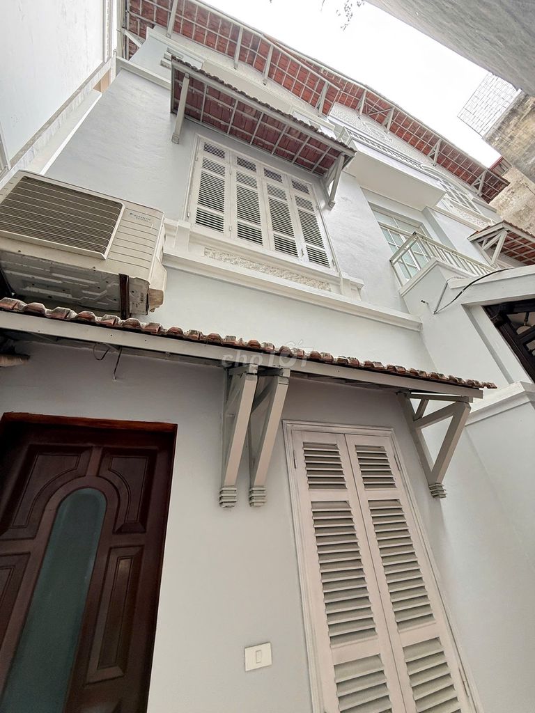 Rent a super rare villa at the center of Ba Đình-Leten Liễu Giai.