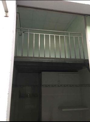 Rent room near the horse market.