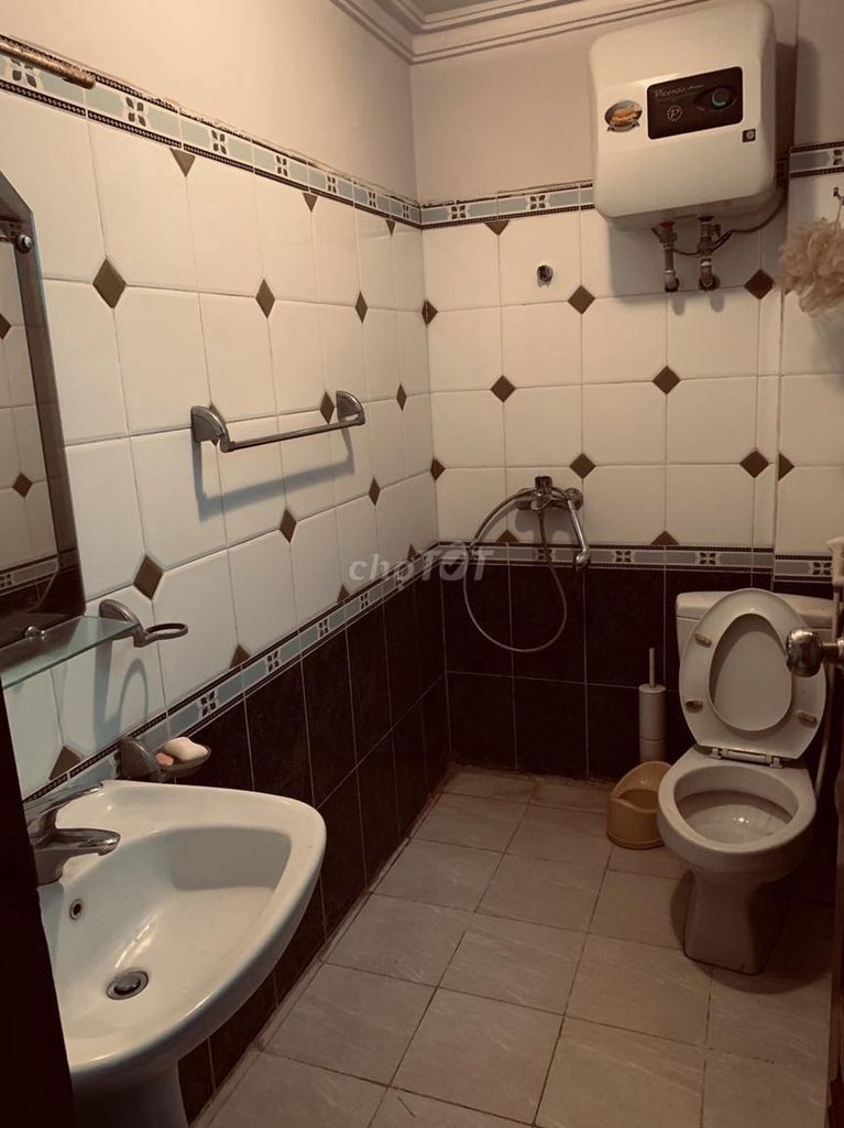 Rent the 61nd Street of Yan Chiy, area 60 meters x 4th floor - 18 million a month