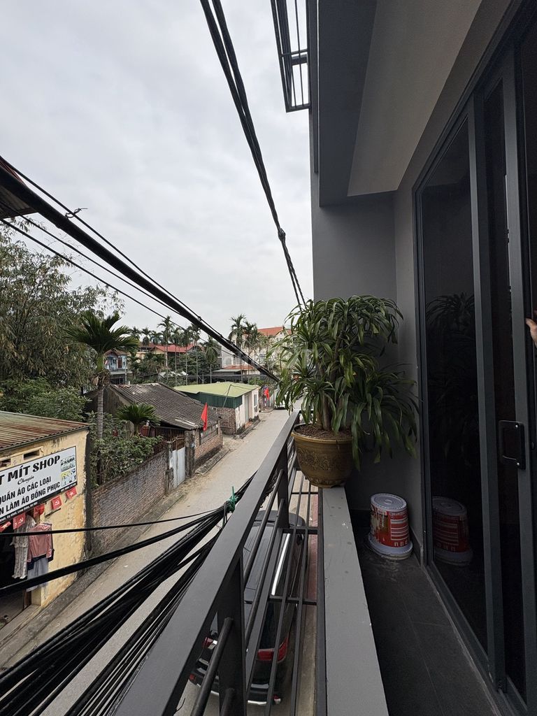 Rent Bát Khối, lb 70 m2 x 3 floors, 4 sleeps, 4 toilets, garages, rooftops