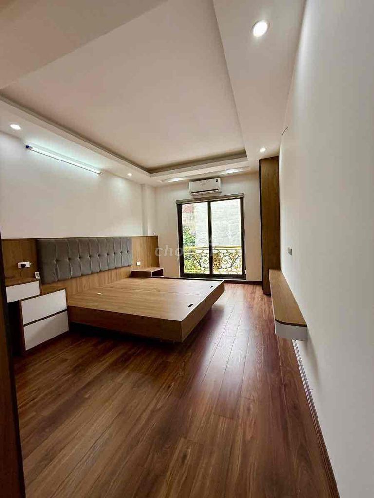 Rent Xuân La Tây Hồ 55 M 4th floor bedroom 15 million immediately
