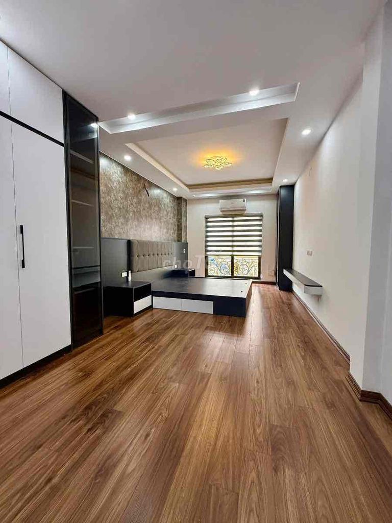 Rent Xuân La Tây Hồ 55 M 4th floor bedroom 15 million immediately