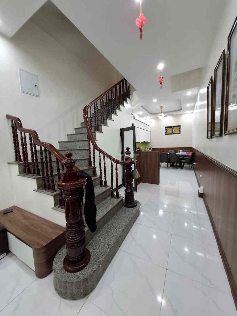 Rent Xuân La Tây Hồ 55 M 4th floor bedroom 15 million immediately