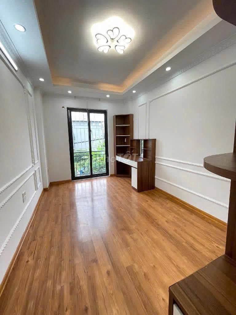 Rent Phúc Lợi, Long Biên-three bedrooms.
