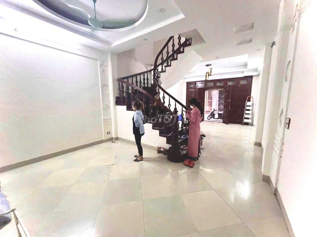 Renting private houses in Nghĩa Đô Cầu Giấy district
