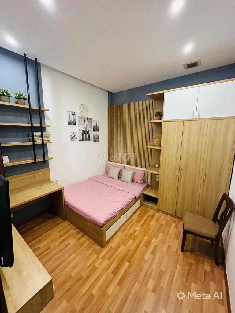 Three floors to his own house, 50 M2 full of four bedrooms right on the street of 15 million wages.